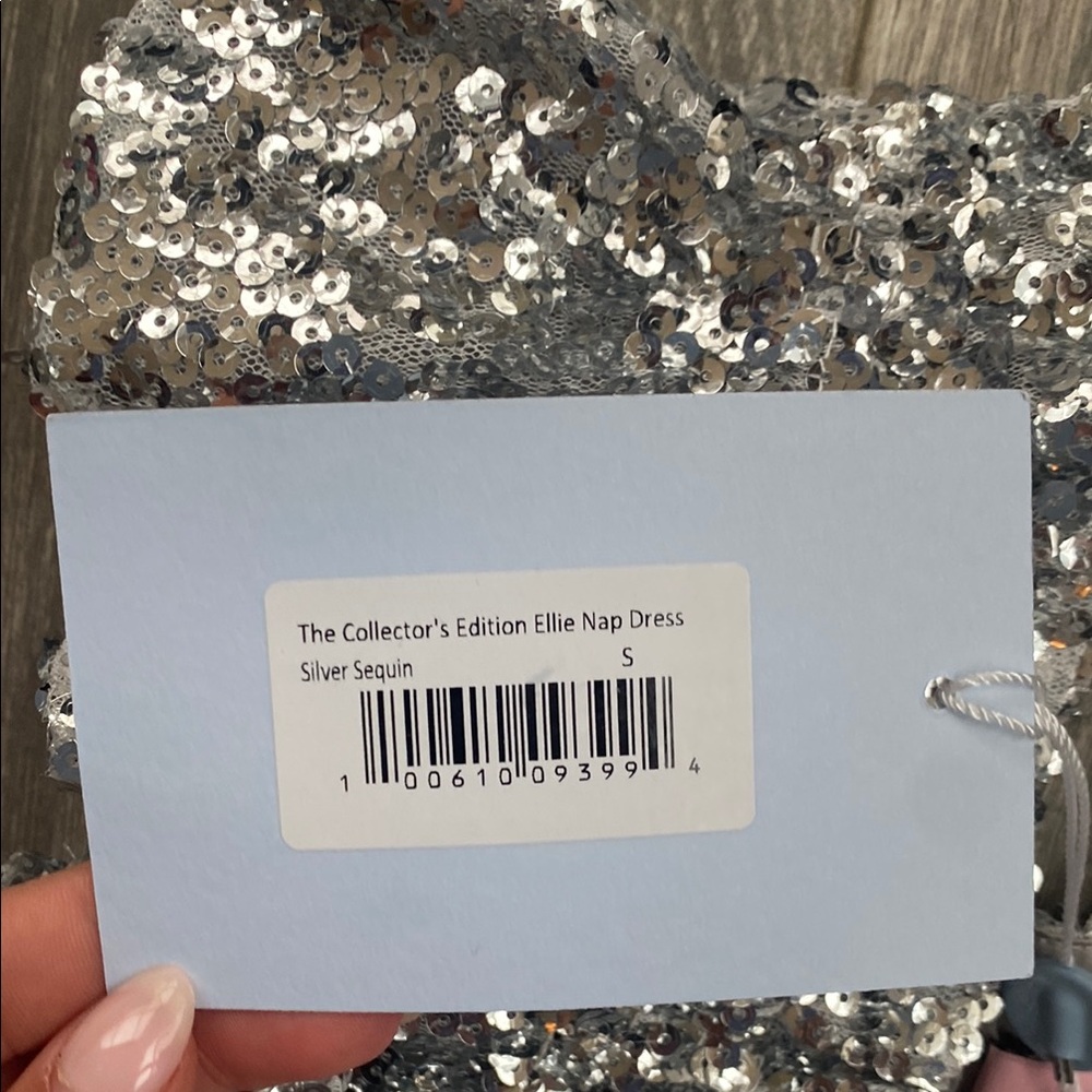 Hill House - NWT! The Collector’s Edition Ellie Nap Dress Silver Sequin - Size S - Picture 5 of 10
